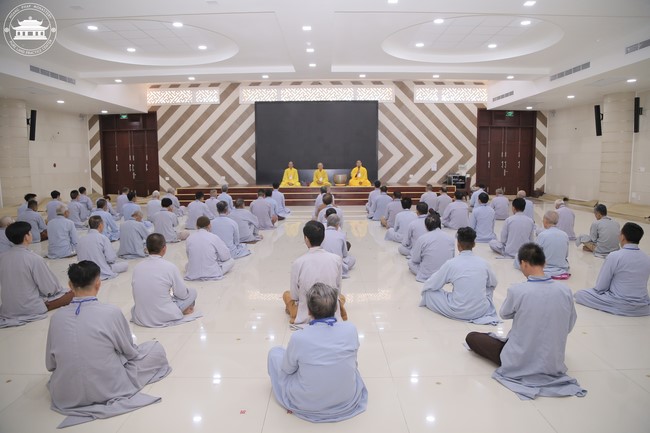 Dharma talk Protecting yourself in the 102nd Seven-day Retreat