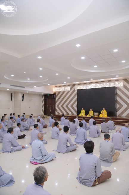 Dharma talk Protecting yourself in the 102nd Seven-day Retreat