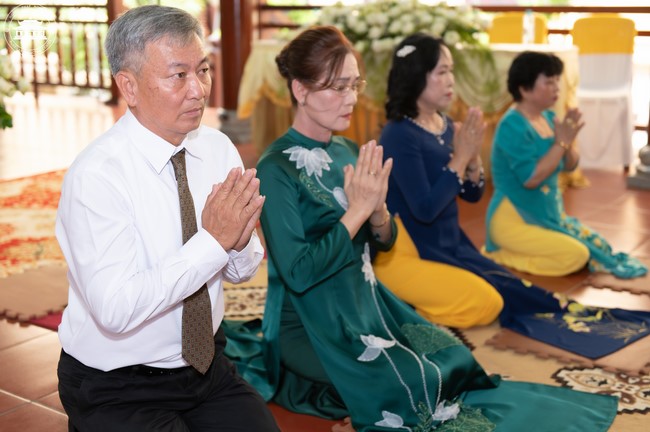 Wedding Ceremony at the pagoda