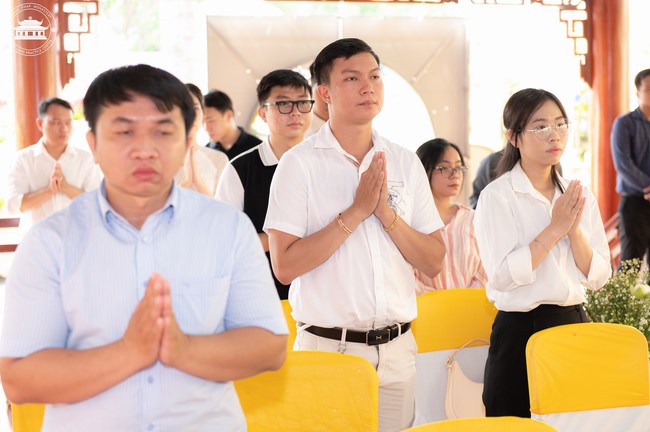 Wedding Ceremony at the pagoda