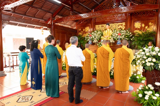 Wedding Ceremony at the pagoda