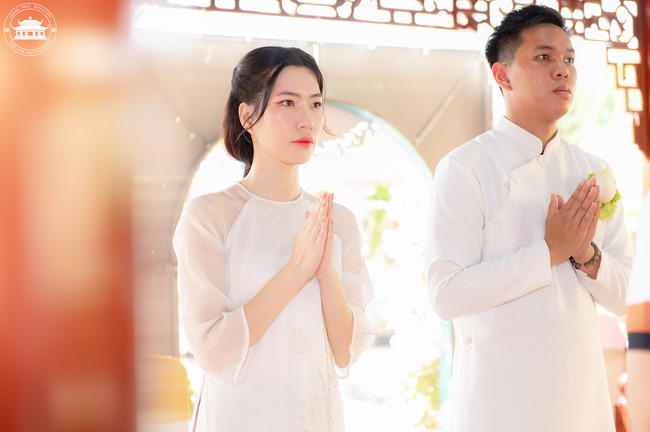 Wedding Ceremony at the pagoda