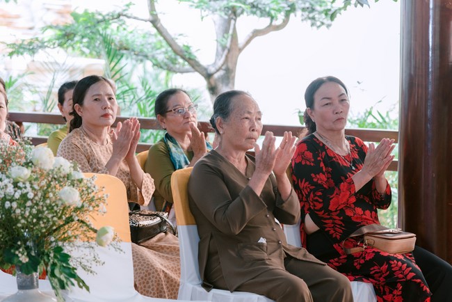 Wedding Ceremony at the pagoda