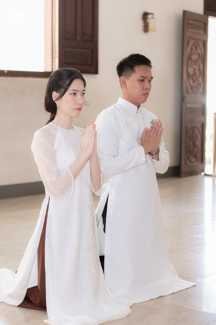 Wedding Ceremony at the pagoda