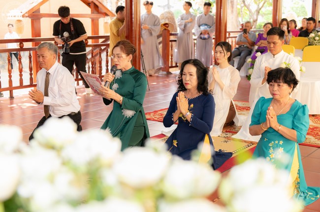 Wedding Ceremony at the pagoda