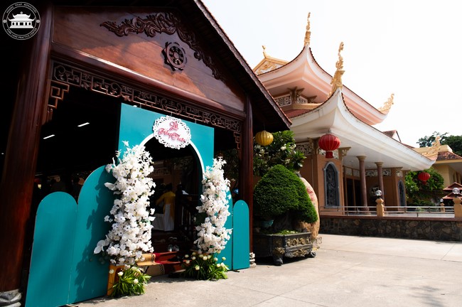 Wedding Ceremony at the pagoda