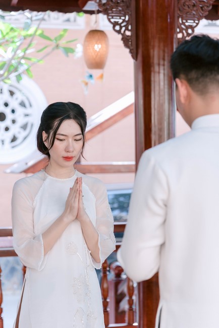 Wedding Ceremony at the pagoda