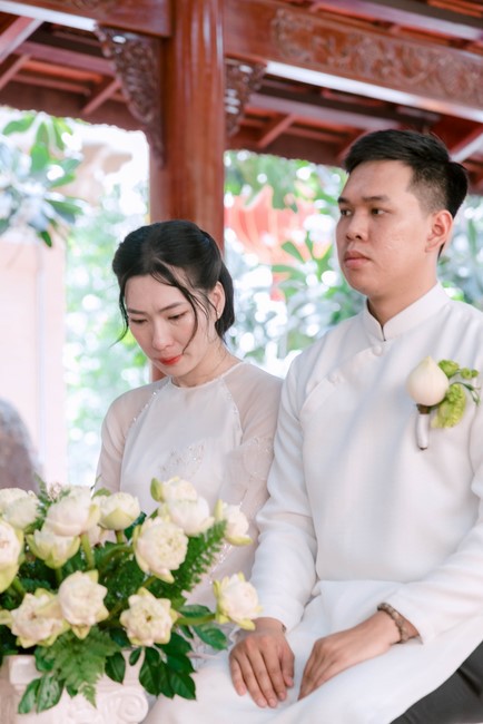 Wedding Ceremony at the pagoda