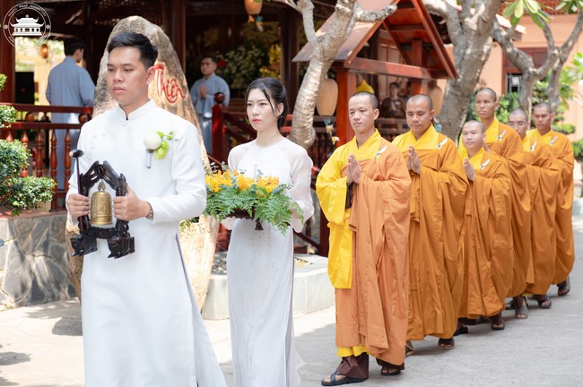 Wedding Ceremony at the pagoda
