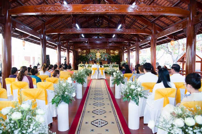 Wedding Ceremony at the pagoda
