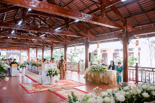 Wedding Ceremony at the pagoda