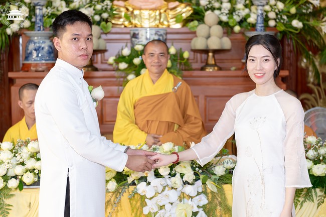 Wedding Ceremony at the pagoda