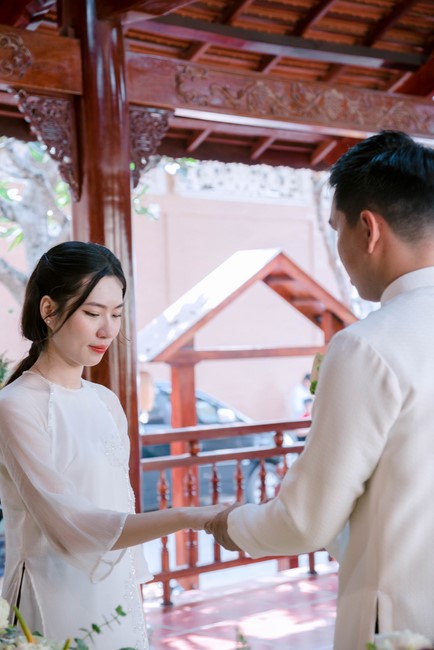 Wedding Ceremony at the pagoda