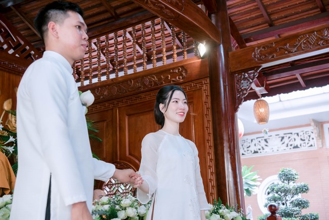 Wedding Ceremony at the pagoda