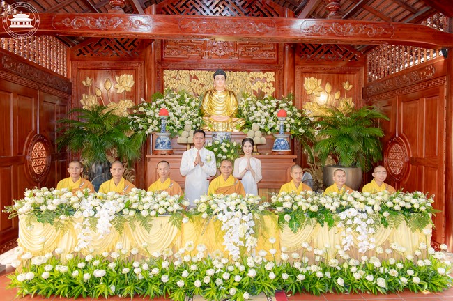 Wedding Ceremony at the pagoda