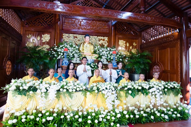 Wedding Ceremony at the pagoda