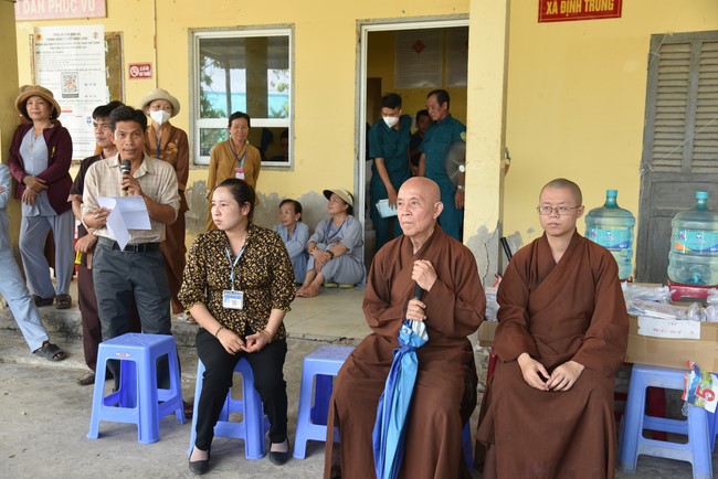 Chương trình trao tặng “Giọt nước nghĩa tình” đến người dân huyện Bình Đại, Bến Tre