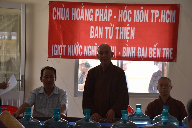 Chương trình trao tặng “Giọt nước nghĩa tình” đến người dân huyện Bình Đại, Bến Tre