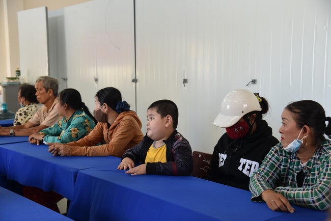 Chương trình trao tặng “Giọt nước nghĩa tình” đến người dân huyện Bình Đại, Bến Tre