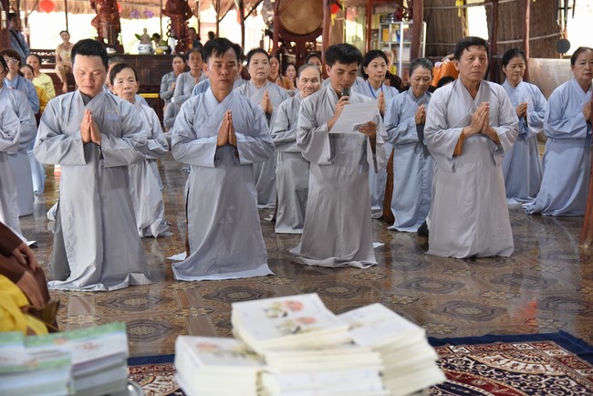 Chương trình trao tặng “Giọt nước nghĩa tình” đến người dân huyện Bình Đại, Bến Tre