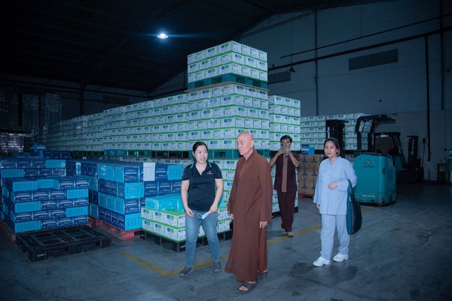 Chương trình trao tặng “Giọt nước nghĩa tình” đến người dân huyện Bình Đại, Bến Tre