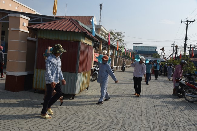 Chương trình trao tặng “Giọt nước nghĩa tình” đến người dân huyện Bình Đại, Bến Tre