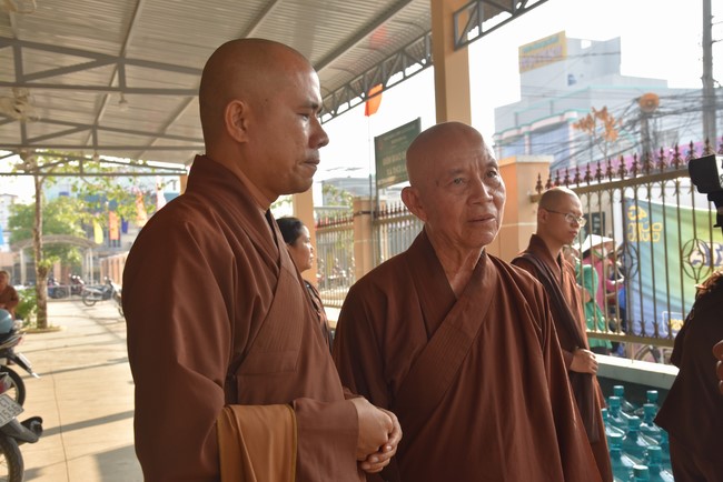 Chương trình trao tặng “Giọt nước nghĩa tình” đến người dân huyện Bình Đại, Bến Tre