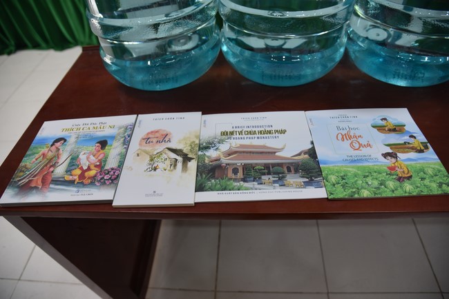 Chương trình trao tặng “Giọt nước nghĩa tình” đến người dân huyện Bình Đại, Bến Tre