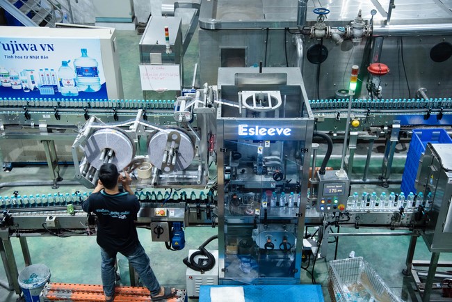 Chương trình trao tặng “Giọt nước nghĩa tình” đến người dân huyện Bình Đại, Bến Tre