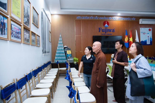 Chương trình trao tặng “Giọt nước nghĩa tình” đến người dân huyện Bình Đại, Bến Tre