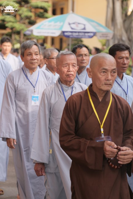 Dharma talk Educating today's young generation in the 102nd Seven-day Retreat