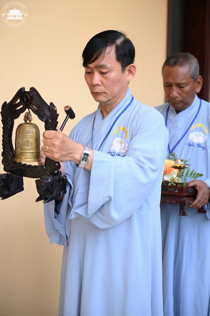 Dharma talk Educating today's young generation in the 102nd Seven-day Retreat