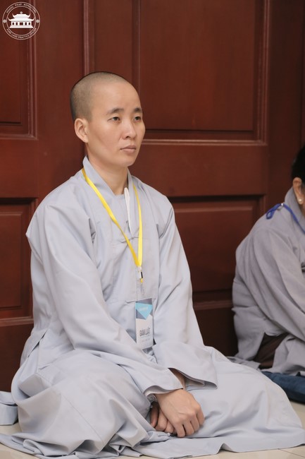 Dharma talk Educating today's young generation in the 102nd Seven-day Retreat