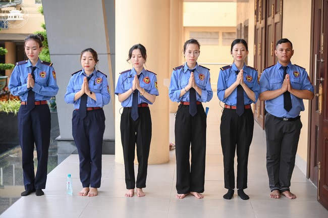 Dharma talk Educating today's young generation in the 102nd Seven-day Retreat