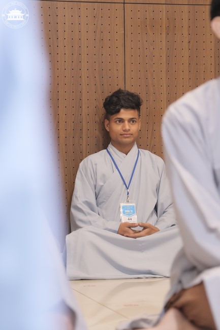 Dharma talk Educating today's young generation in the 102nd Seven-day Retreat