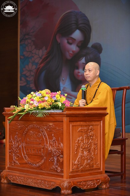 Dharma talk Educating today's young generation in the 102nd Seven-day Retreat