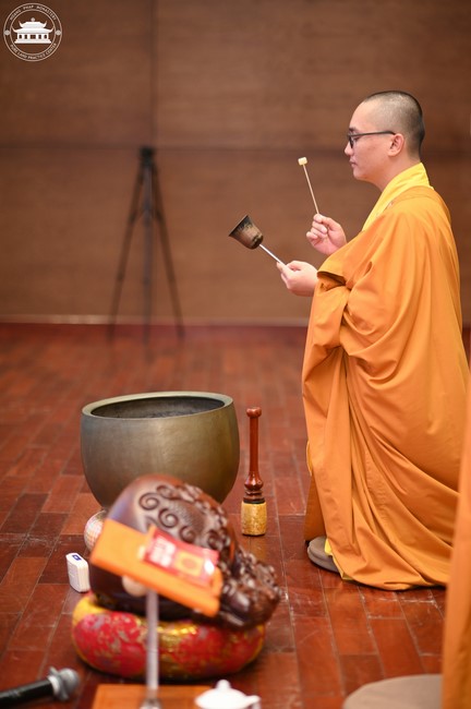 Dharma talk Educating today's young generation in the 102nd Seven-day Retreat