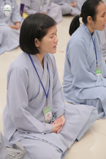 Dharma talk Educating today's young generation in the 102nd Seven-day Retreat