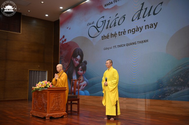 Dharma talk Educating today's young generation in the 102nd Seven-day Retreat