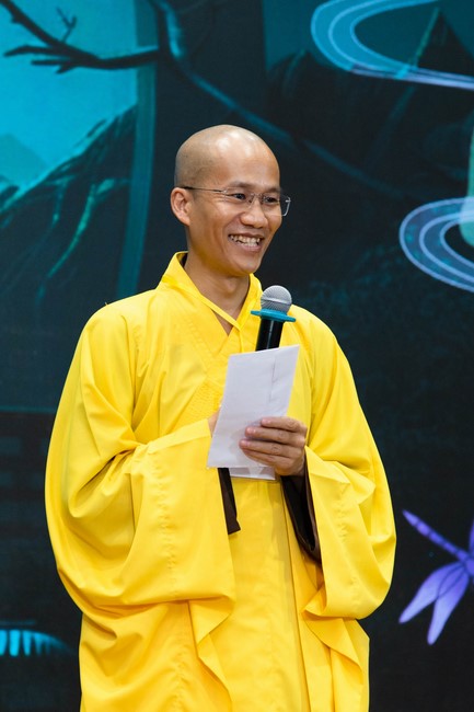 Dharma talk Cultivating the body or the mind? in the 102nd Seven-day Retreat