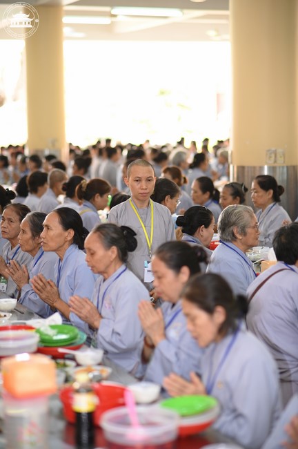 Dharma talk Cultivating the body or the mind? in the 102nd Seven-day Retreat