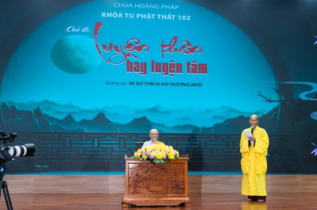 Dharma talk Cultivating the body or the mind? in the 102nd Seven-day Retreat