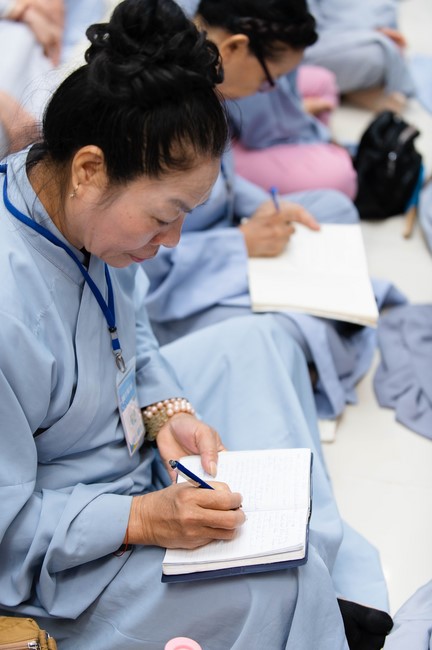 Dharma talk Cultivating the body or the mind? in the 102nd Seven-day Retreat