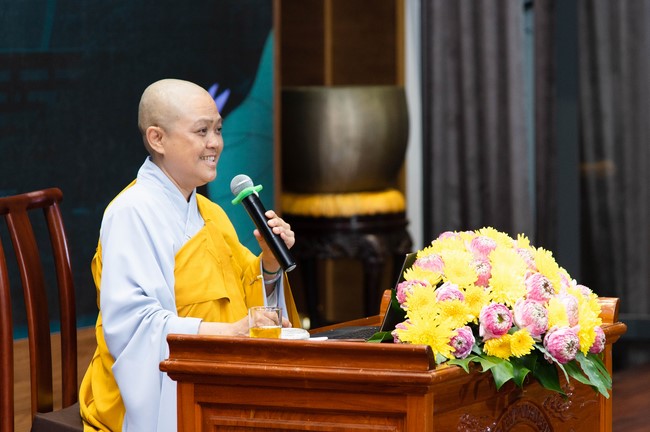 Dharma talk Cultivating the body or the mind? in the 102nd Seven-day Retreat