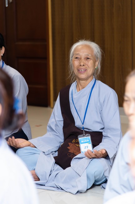 Dharma talk Cultivating the body or the mind? in the 102nd Seven-day Retreat