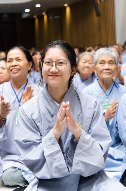 Dharma talk Cultivating the body or the mind? in the 102nd Seven-day Retreat