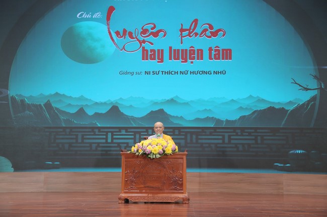 Dharma talk Cultivating the body or the mind? in the 102nd Seven-day Retreat