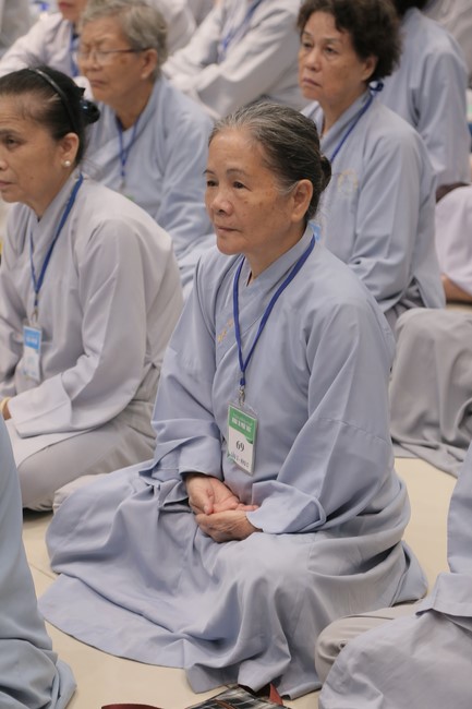 Dharma talk Cultivating the body or the mind? in the 102nd Seven-day Retreat