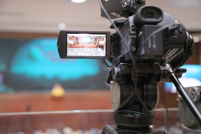 Dharma talk Cultivating the body or the mind? in the 102nd Seven-day Retreat