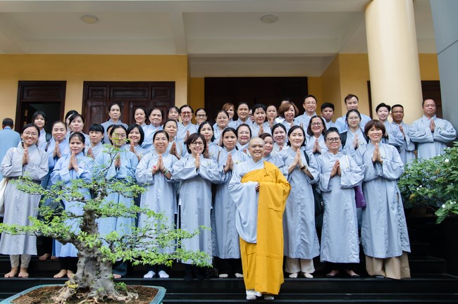 Dharma talk Cultivating the body or the mind? in the 102nd Seven-day Retreat